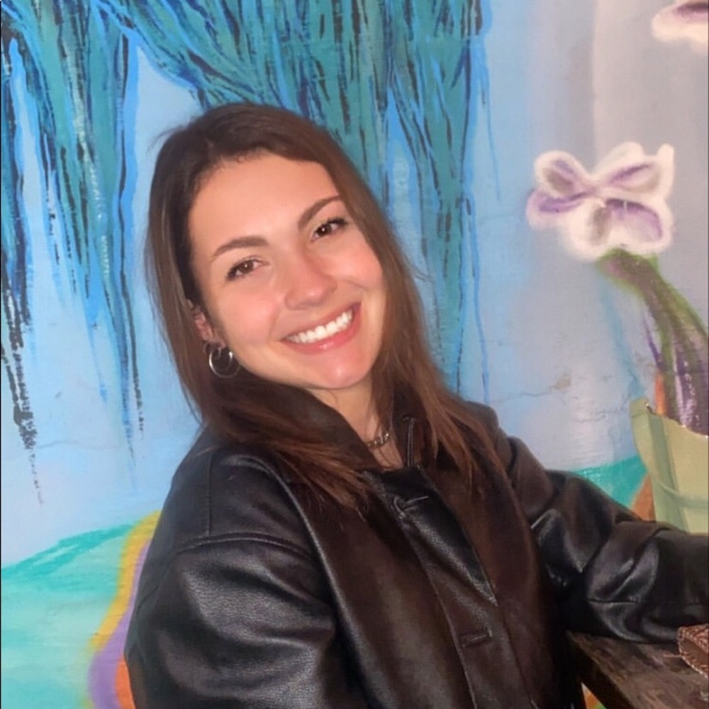 Meet your Posher, Alyssa